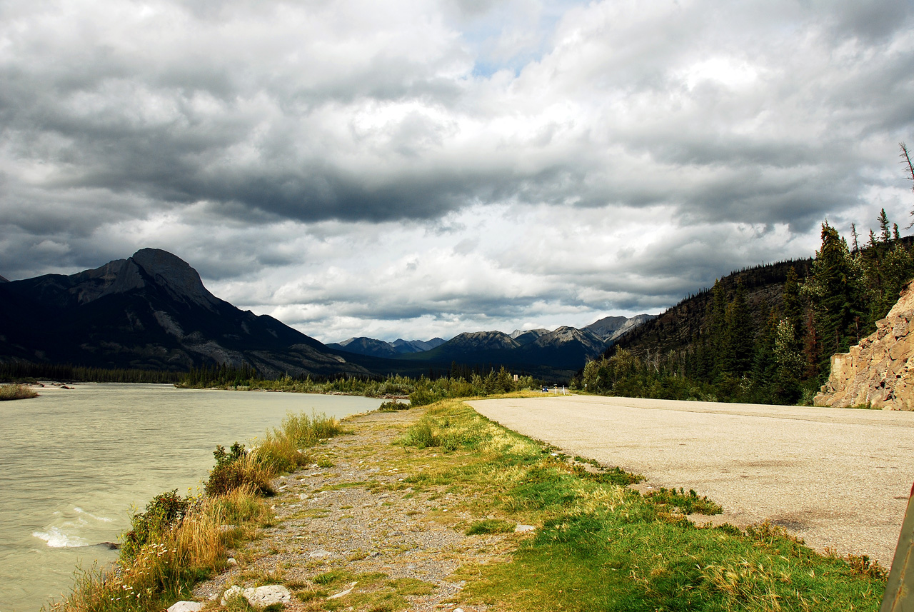 2013-08-18, 004, Along Rt 16 in Jasper NP, AB