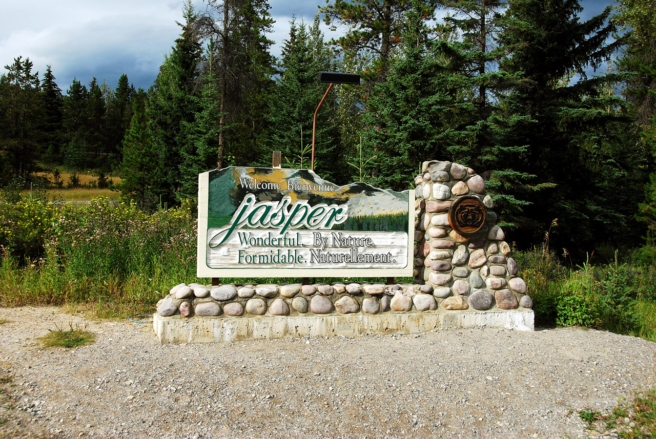 2013-08-18, 021, Along Rt 16 in Jasper NP, AB