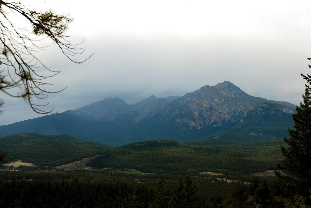 2013-08-18, 005, Along Rt 16 in Jasper, AB