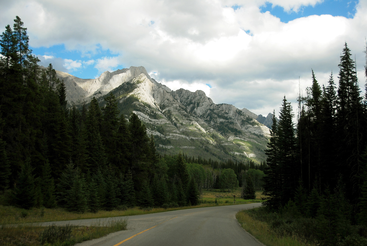 2013-08-19, 082, Along the 'Bow Valley Pkwy in Banff, AB
