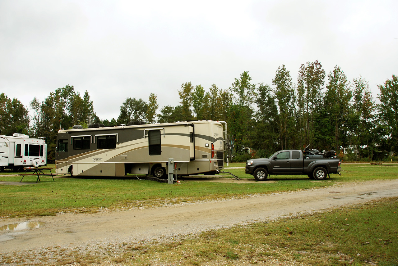 2013-10-11, 003, Kamper's Lodge CG, Wilson, NC