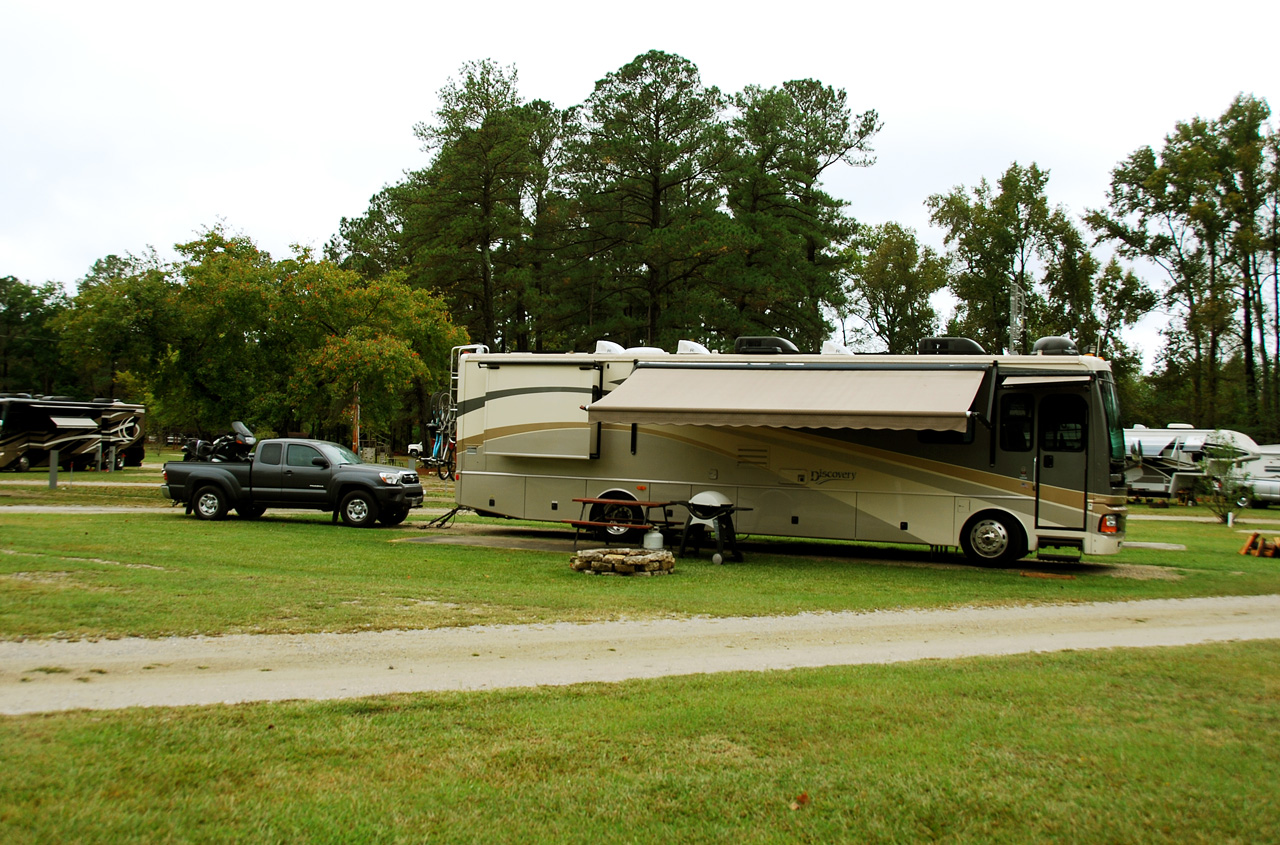 2013-10-11, 005, Kamper's Lodge CG, Wilson, NC