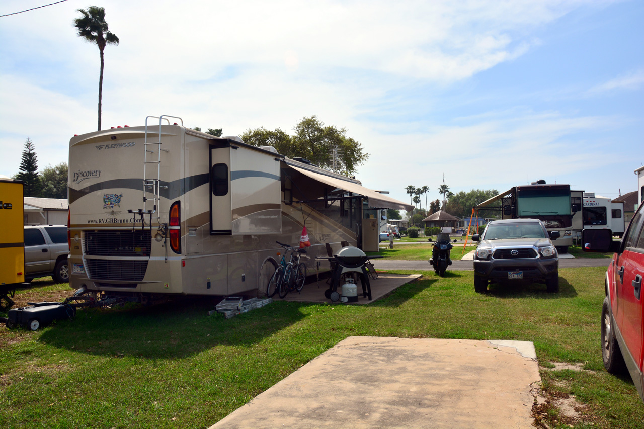 2014-03-01, 003, VIP La Feria RV Park, TX