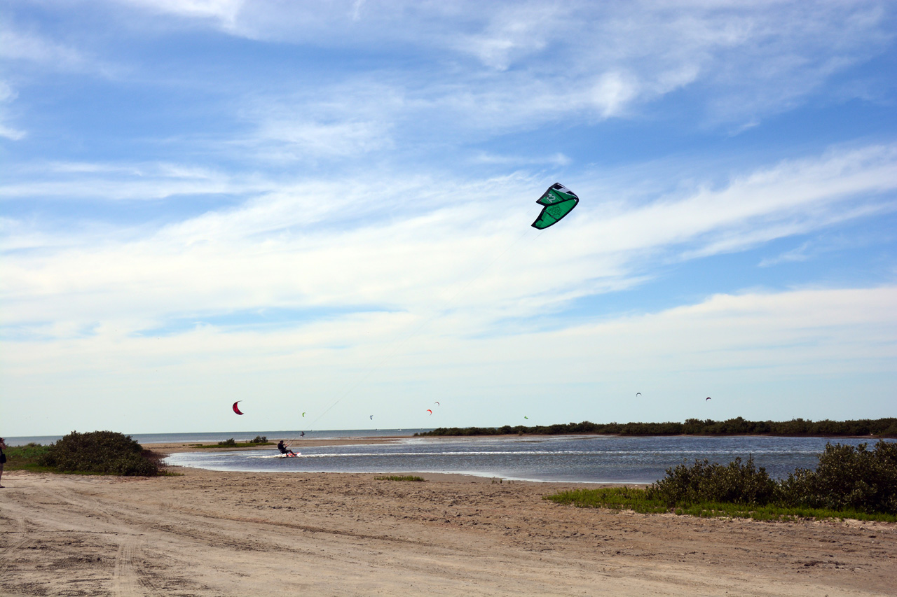 2014-04-09, 080, Kiting, S Padre Island, TX