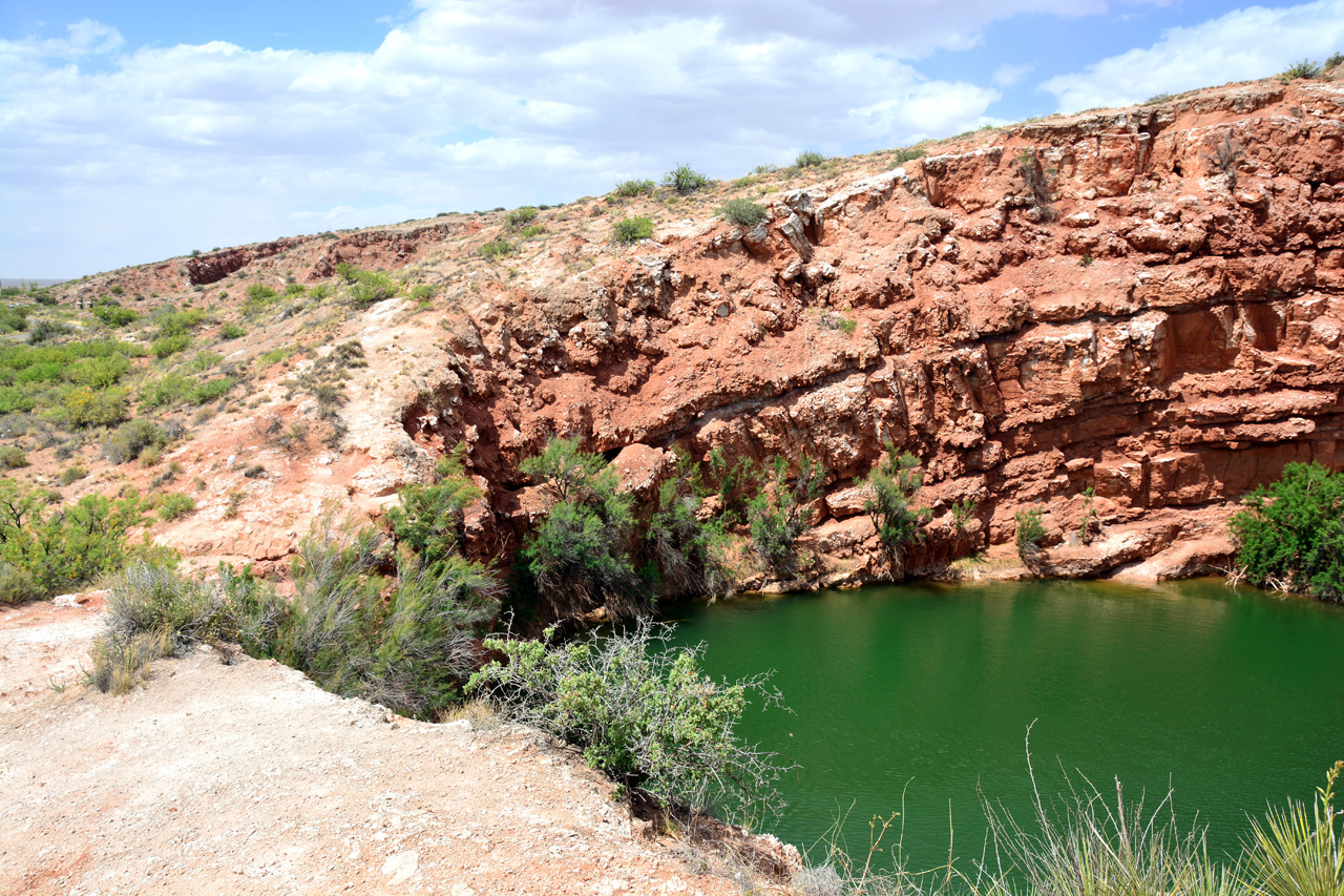 2014-05-07, 014, Devil's Inkwell Lake, NM