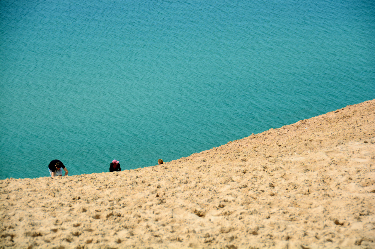 2014-08-20, 044, Climbing Down and Up to-from the Beach, SBD NL
