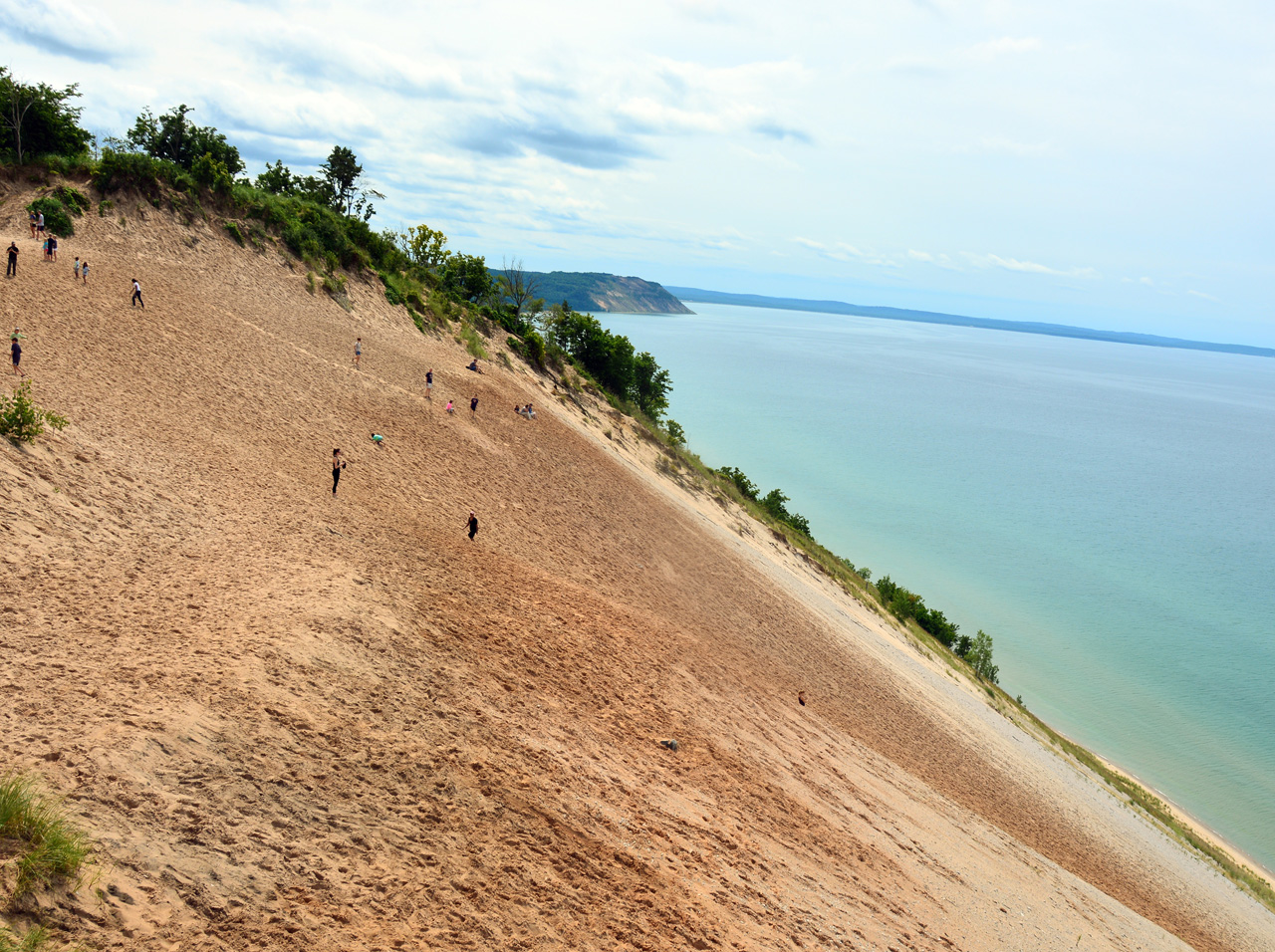 2014-08-20, 049, Climbing Down and Up to-from the Beach, SBD NL