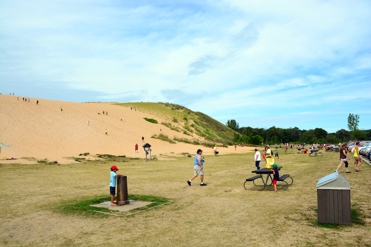2014-08-20, 074, Climbing the Dunes, Beach, SBD NL