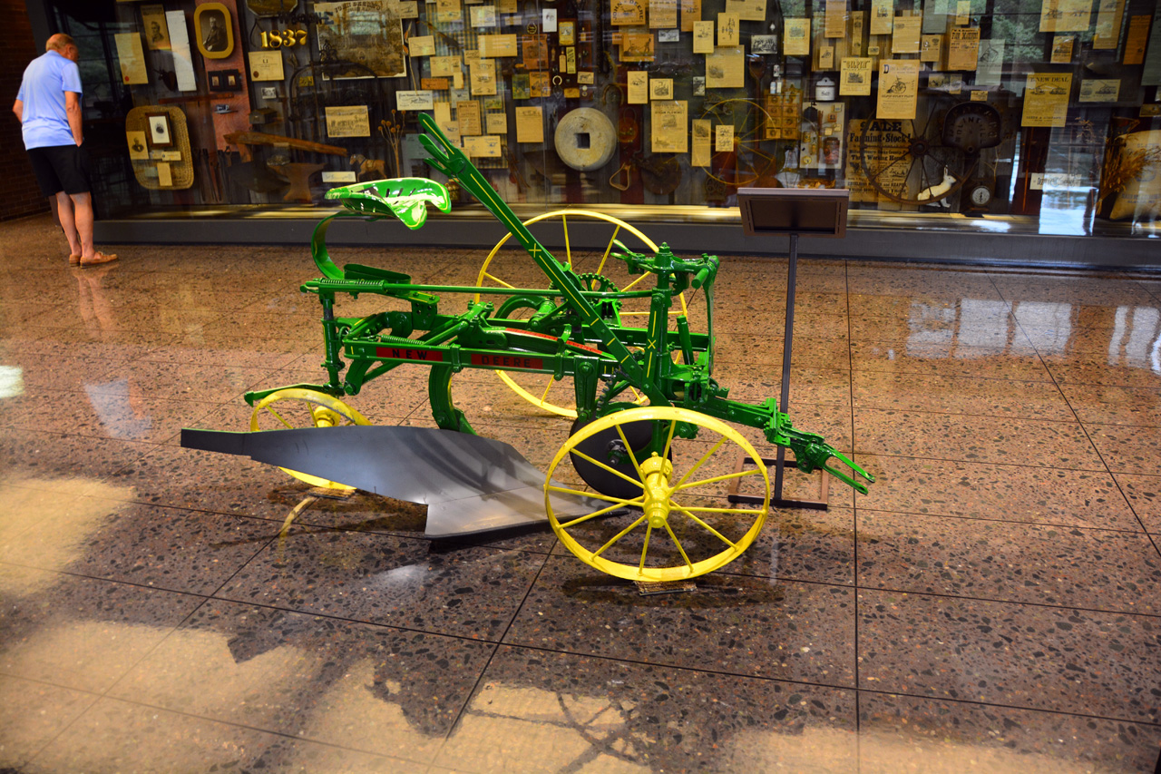 2014-08-27, 055, John Deere Head Quarters, IL