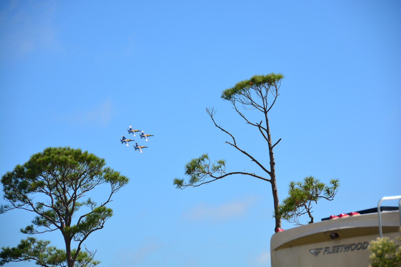 2014-10-29, 034, Blue Angels Practice Overhead