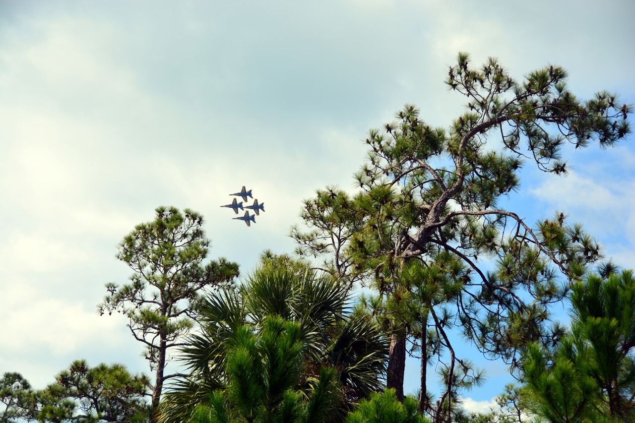 2014-10-29, 046, Blue Angels Practice Overhead