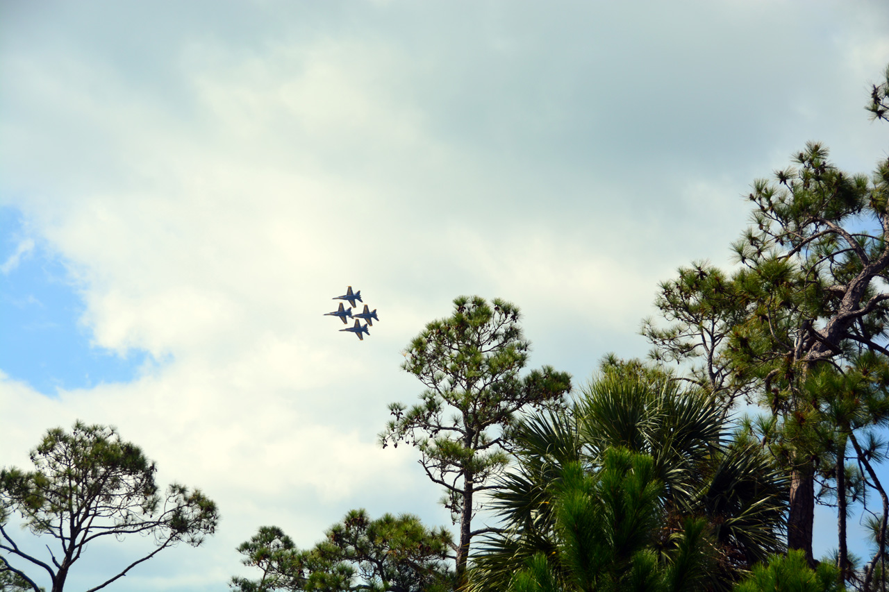 2014-10-29, 047, Blue Angels Practice Overhead