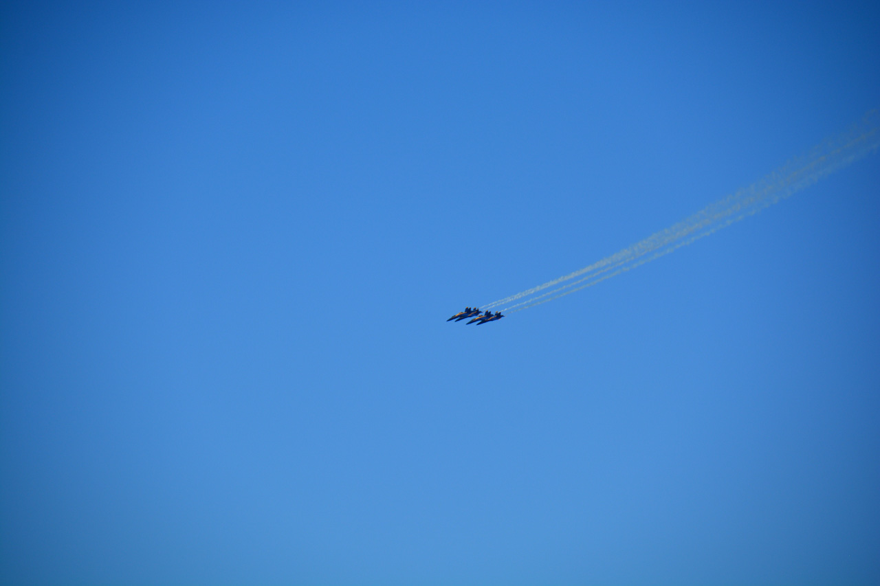 2014-11-09, 002, Blue Angels Overhead