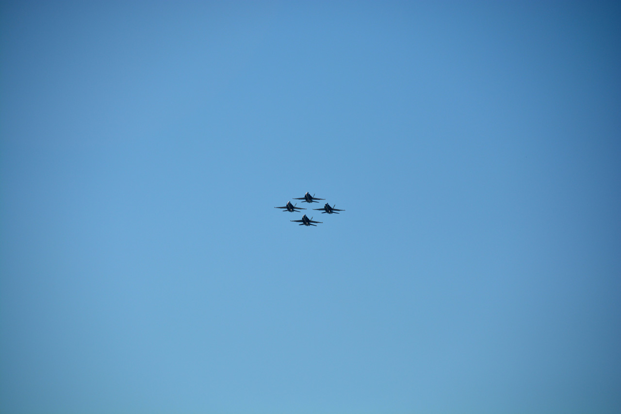 2014-11-09, 004, Blue Angels Overhead