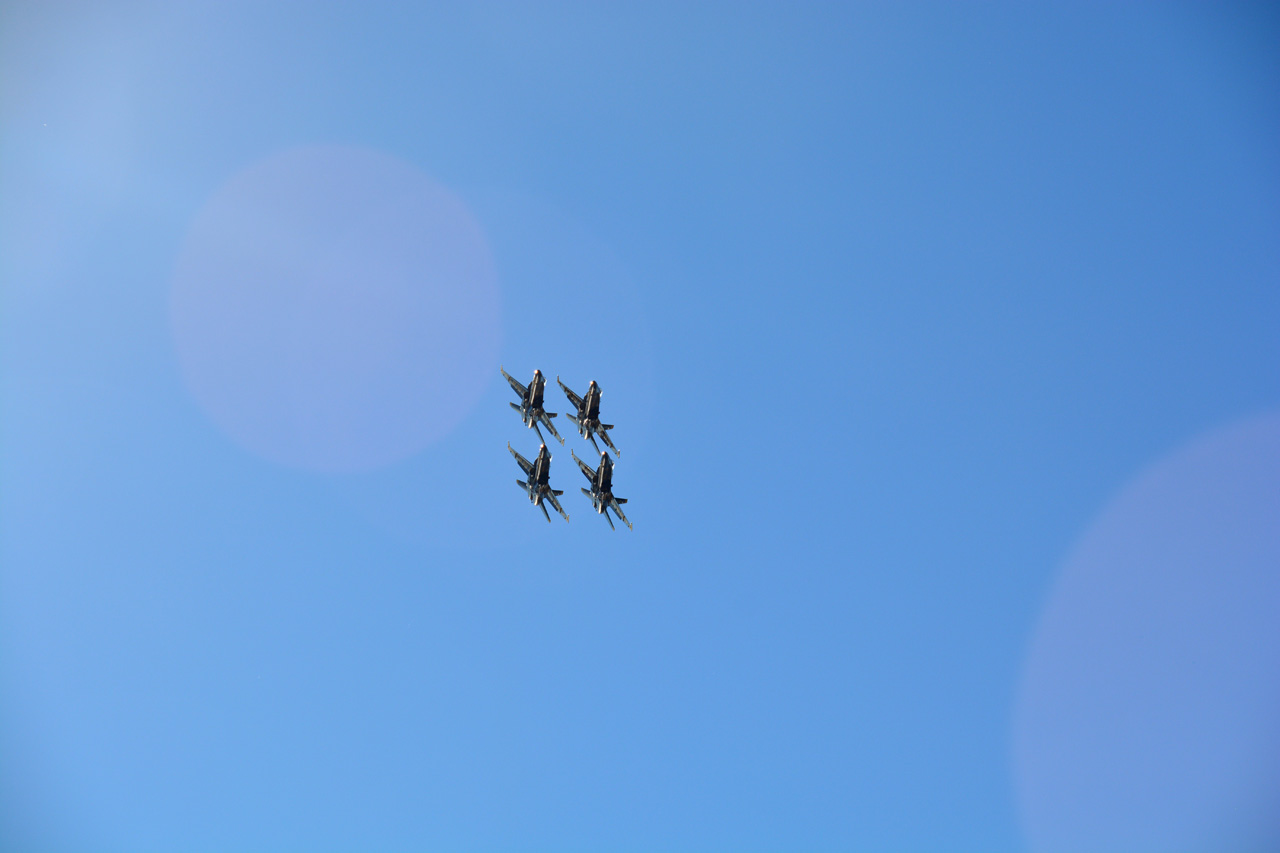 2014-11-09, 008, Blue Angels Overhead