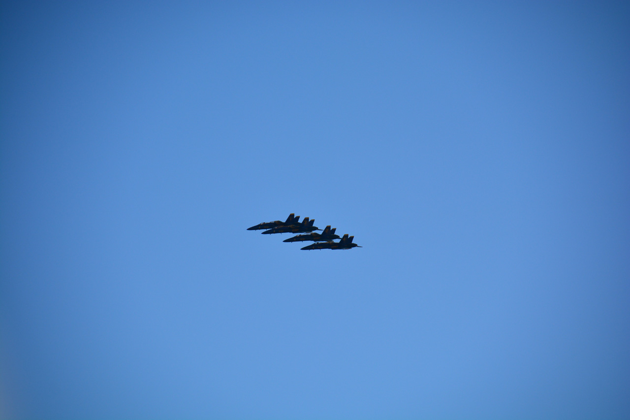 2014-11-09, 013, Blue Angels Overhead