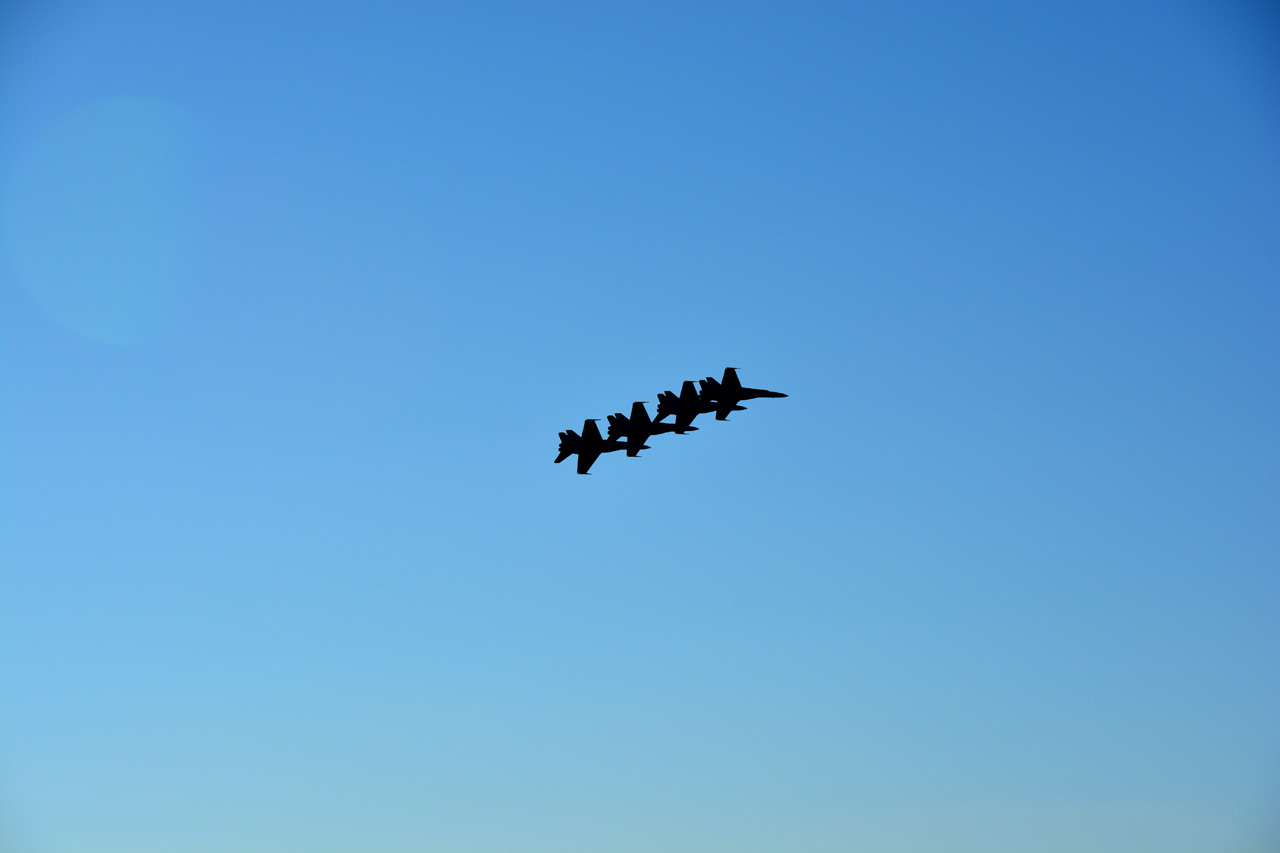 2014-11-09, 045, Blue Angels Overhead