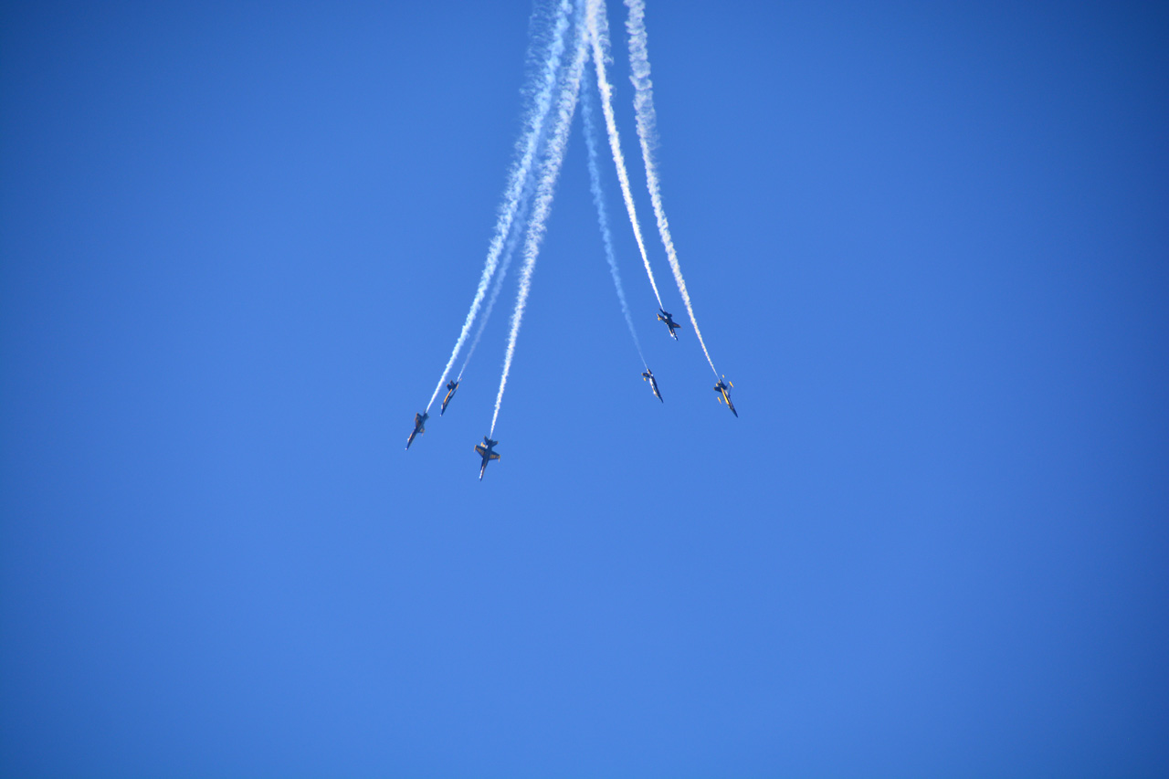 2014-11-09, 070, Blue Angels Overhead
