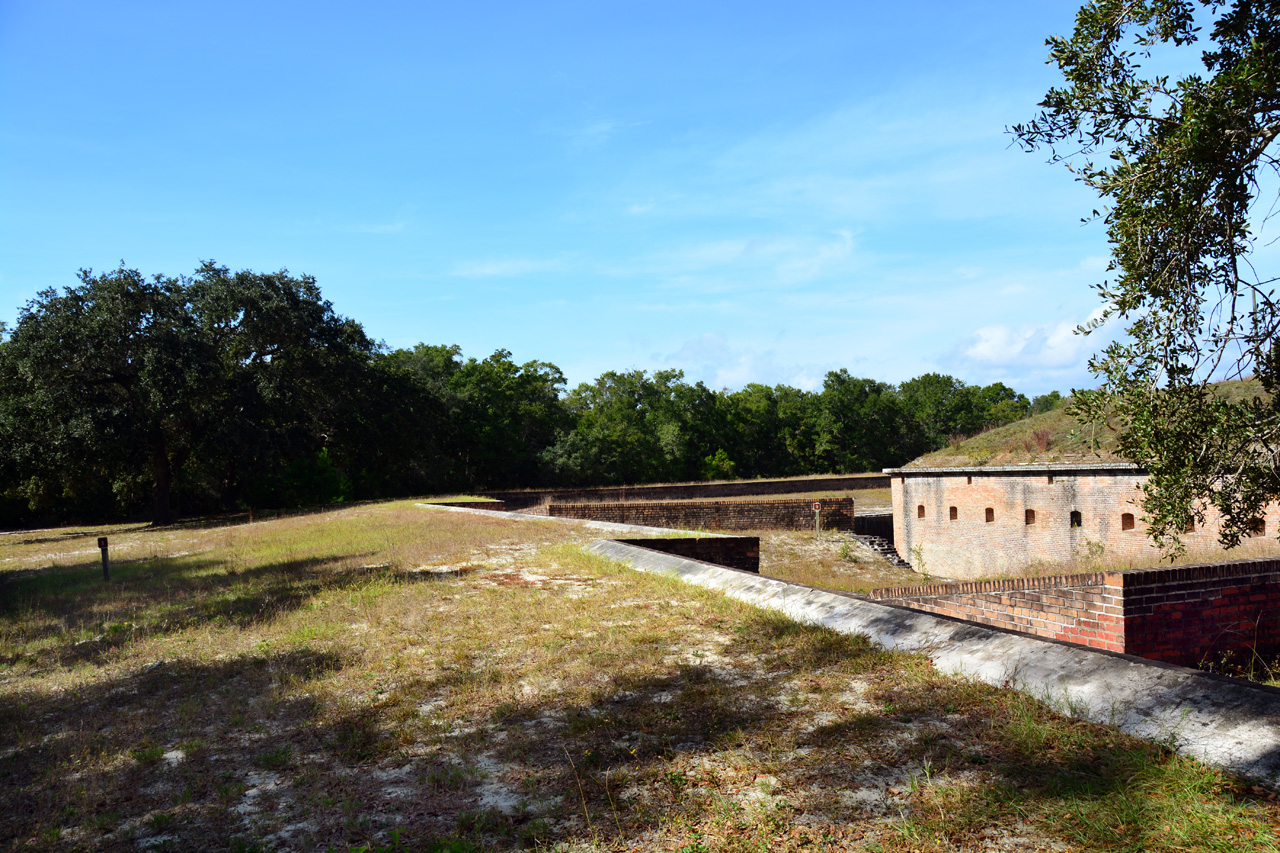 2014-10-05, 002, Advanced Redoubt of Ft Barrancas