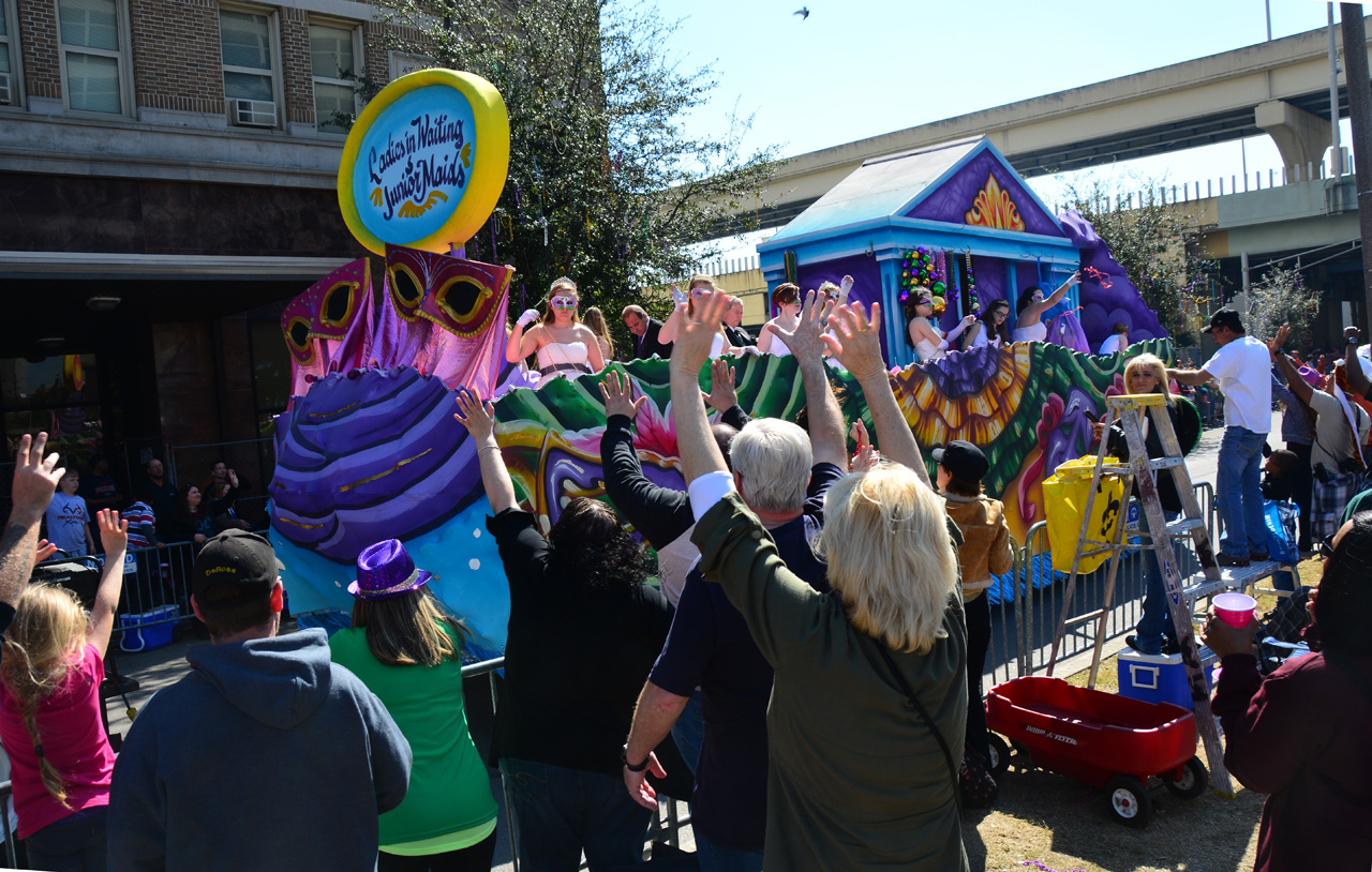 2015-02-14, 020, The Iris Love to Party Parade