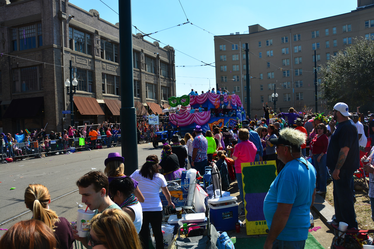 2015-02-14, 068, The Iris Love to Party Parade