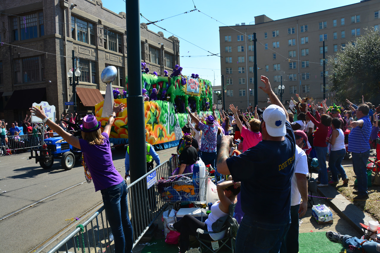2015-02-14, 100, The Iris Love to Party Parade