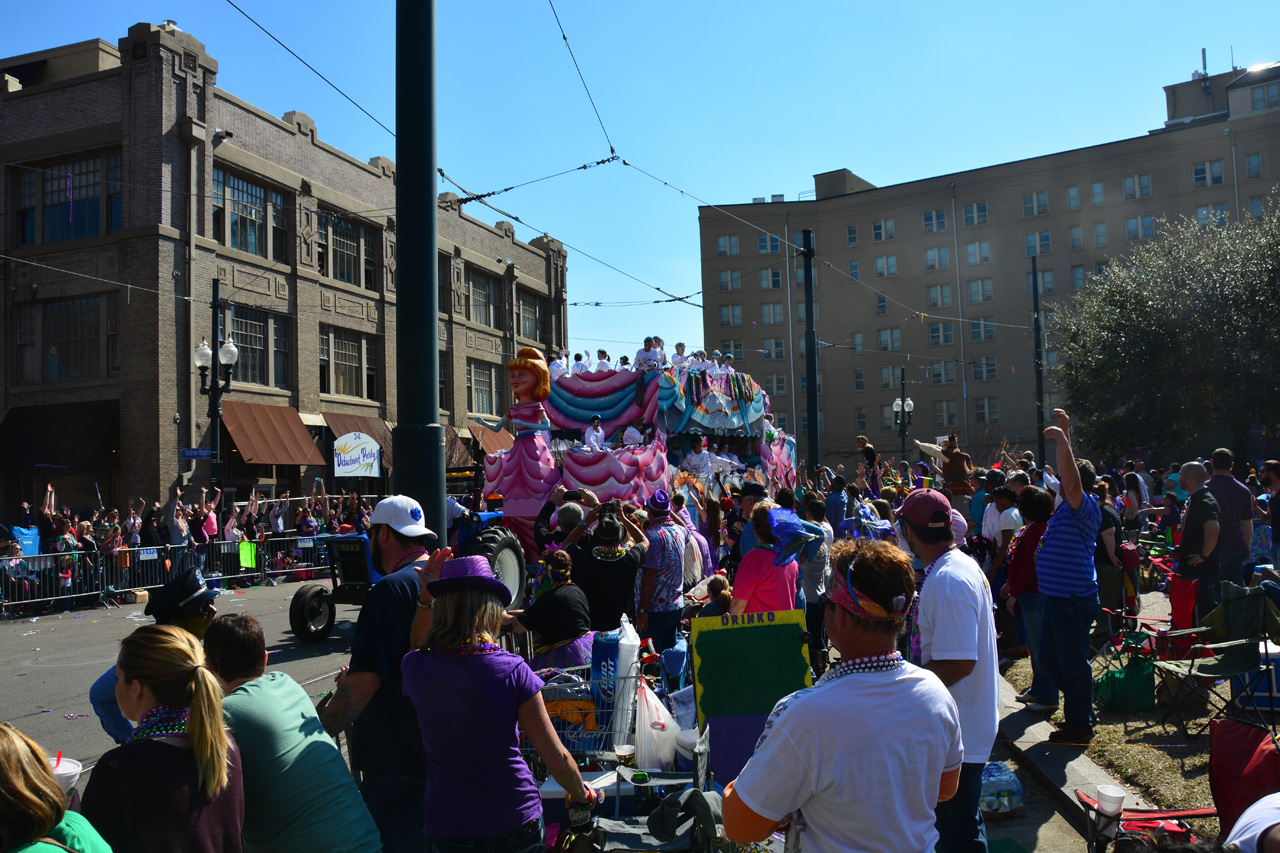 2015-02-14, 108, The Iris Love to Party Parade