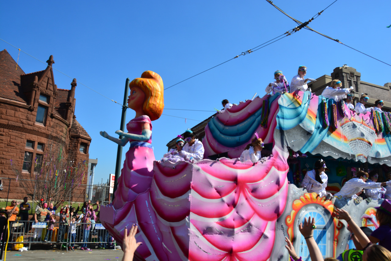 2015-02-14, 111, The Iris Love to Party Parade