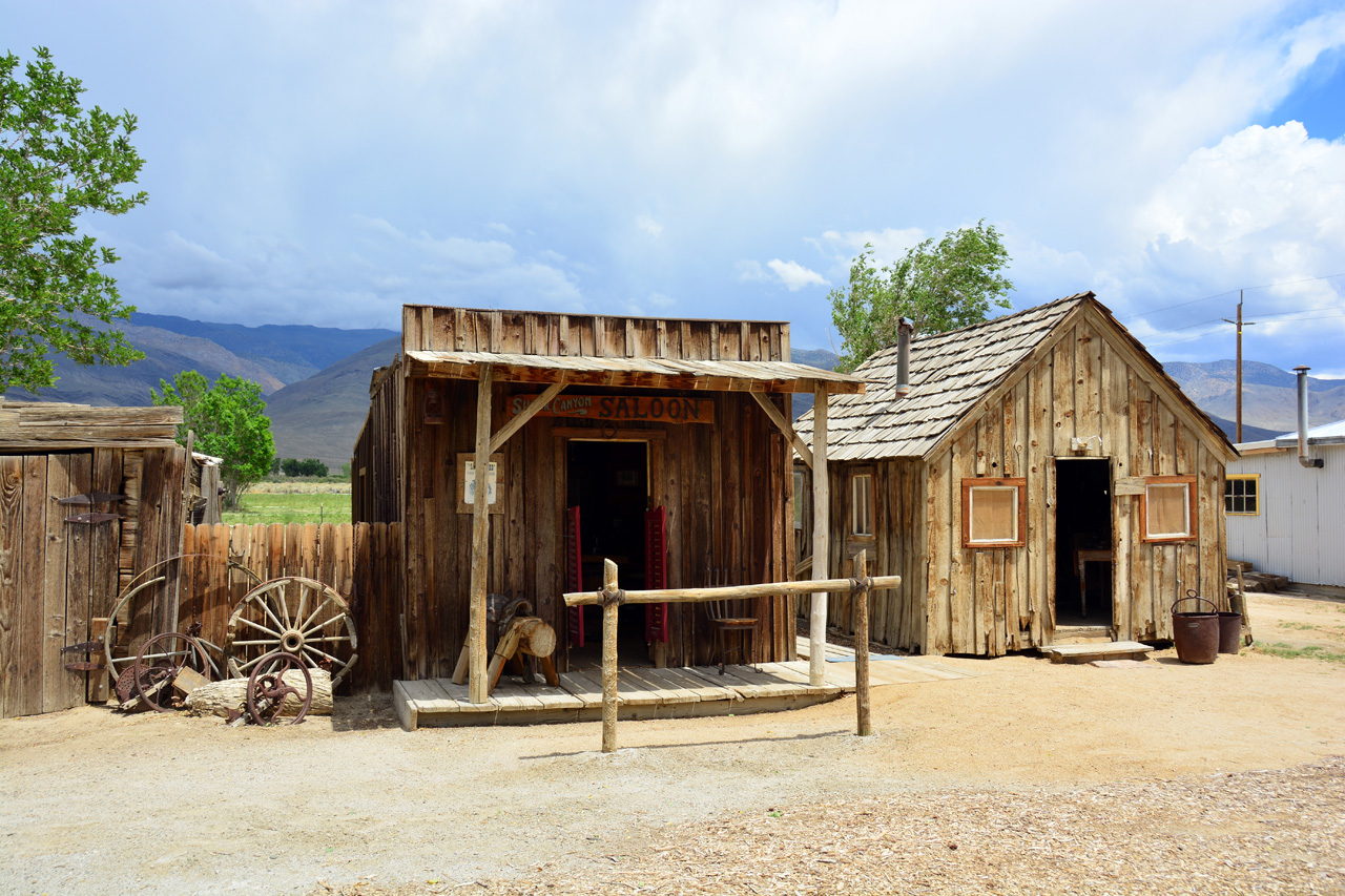 2015-06-10, 068, Saloon
