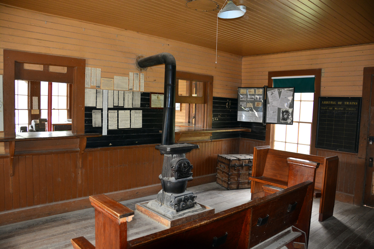 2015-06-10, 128, Laws Railroad Station, Bishop, CA