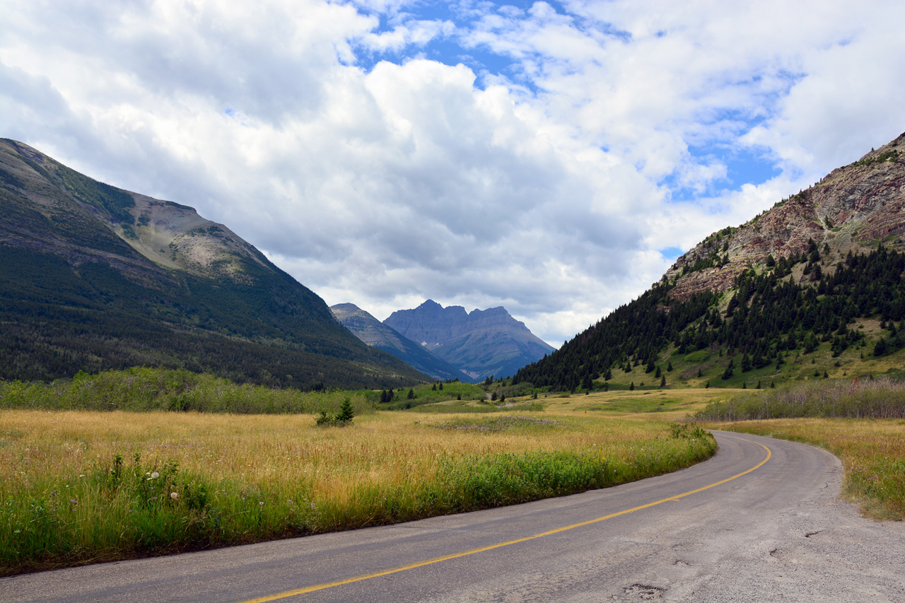 2015-07-19, 025, Waterton Lakes NP, Canada, Along Red Rock Pwy