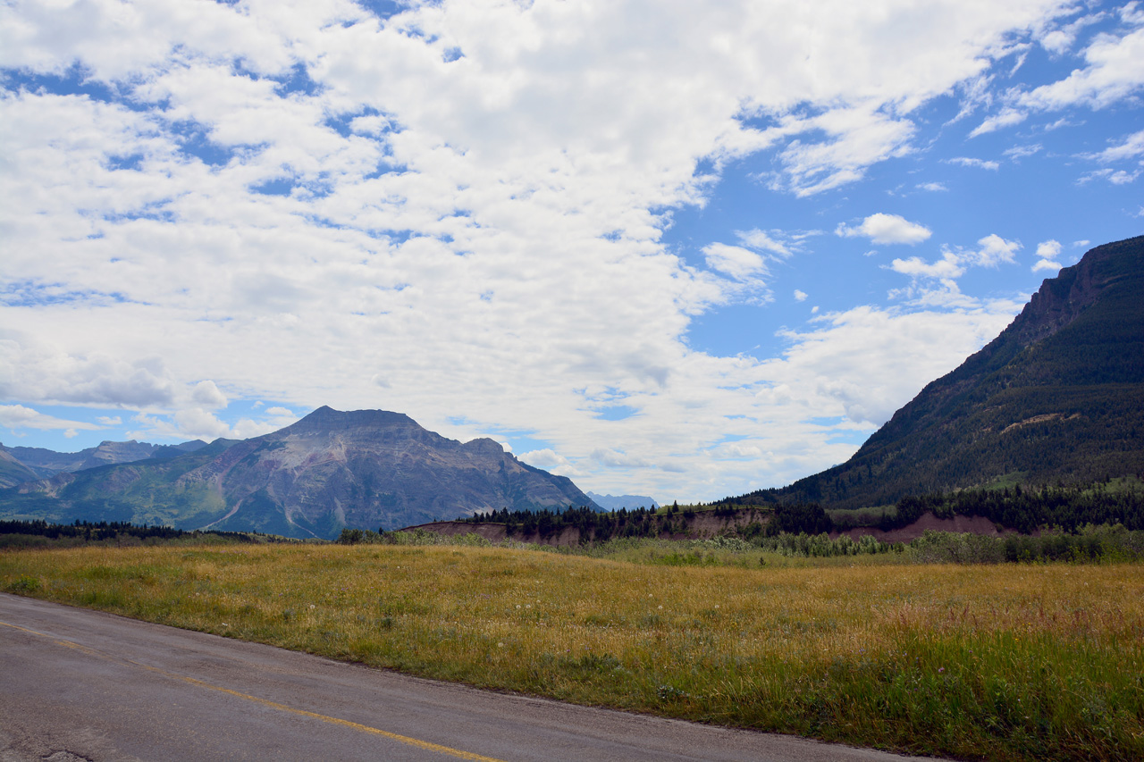 2015-07-19, 026, Waterton Lakes NP, Canada, Along Red Rock Pwy
