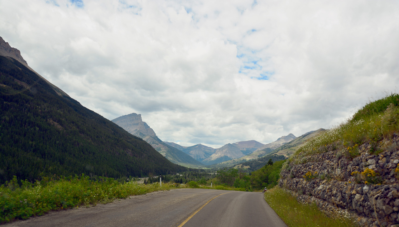 2015-07-19, 034, Waterton Lakes NP, Canada, Along Red Rock Pwy