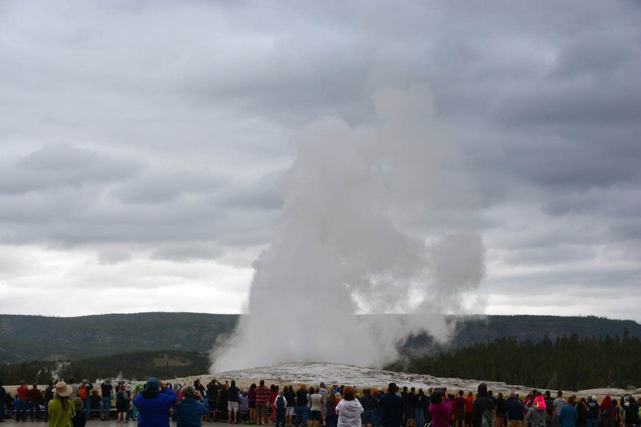 2015-07-27, 044, Yellowstone NP, WY, Old Faithful. Geyser
