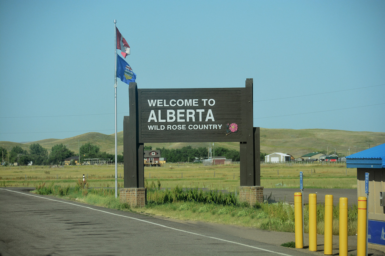 2017-06-07, 002, Welcome to Alberta, CA