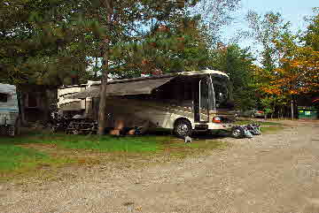 2011-09-22, 001, Country Bumpkins Campground, NH