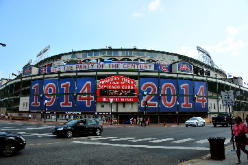 2014-08-03, 007, Wrigley Field, W addison St