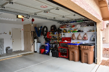 2015-12-18, 002, The Garage